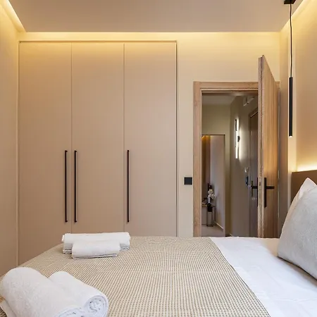 Aelia Apartment
